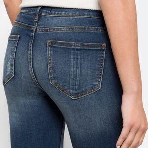 PROSPERITY
Lena Super Skinny Distressed
Released Hem Jean